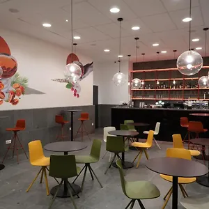Hostal Equity Point 